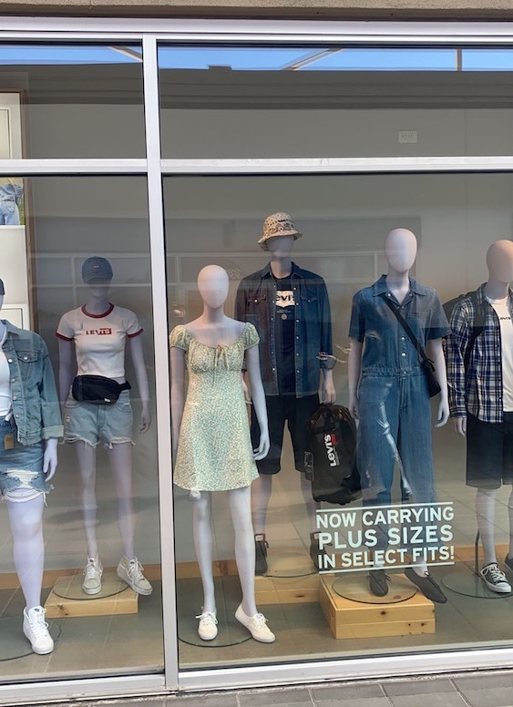 A storefront at a Levi's outlet features mannequins styled by SHSU student Sydney Sams.
